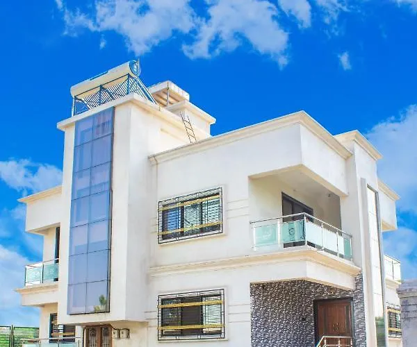 Sukhakarta Holiday Home